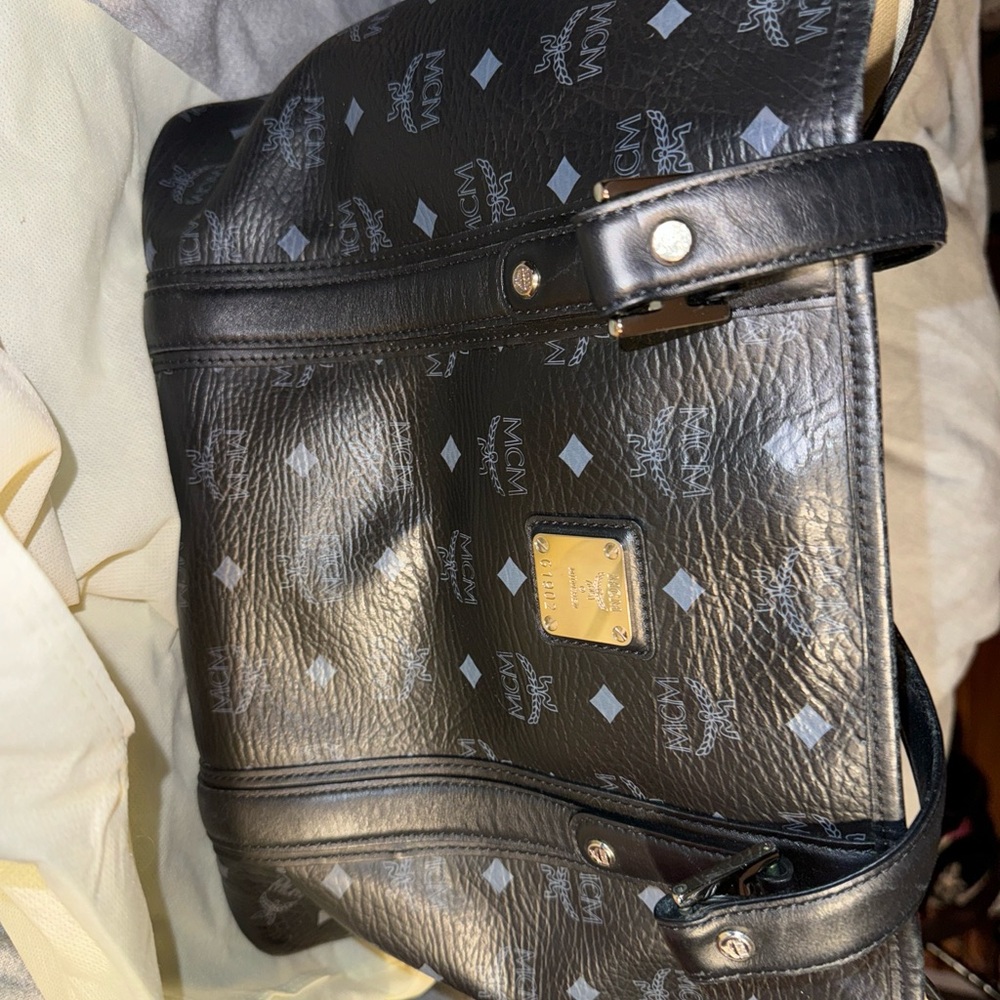MCM VISETOS BLACK BLUE TOTE PURSE SHOULDER BAG WITH POUCH AND DUST BAG